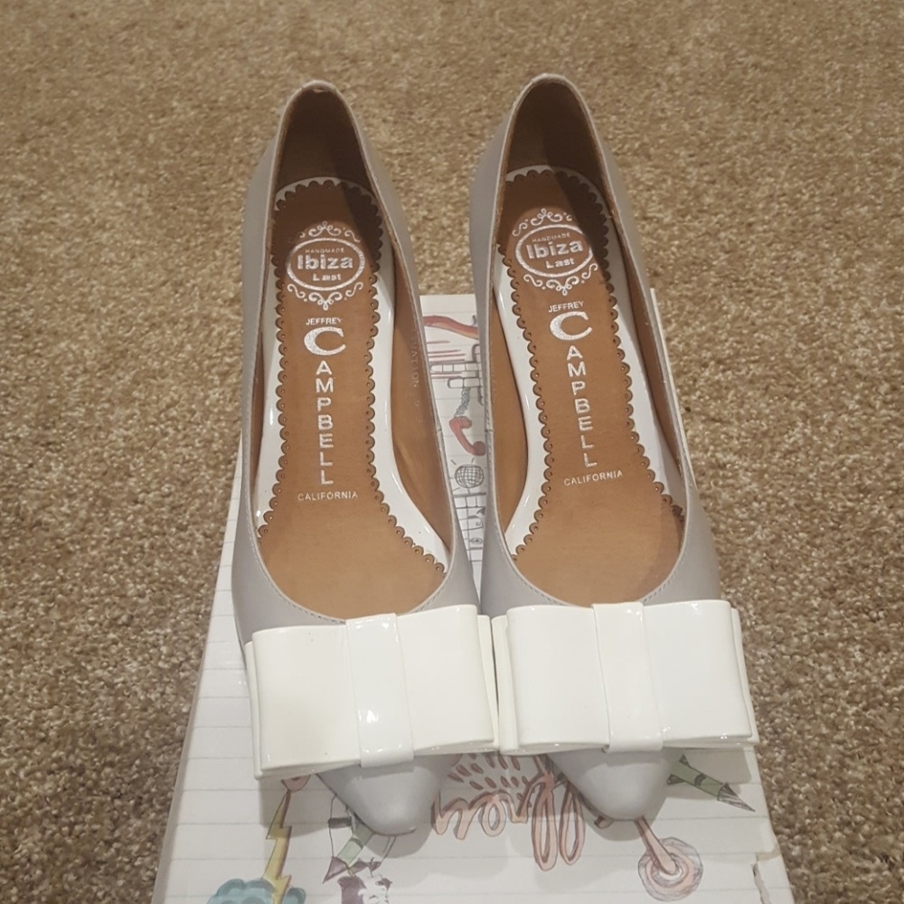 Jeffrey Campbell White patent bow grey pumps